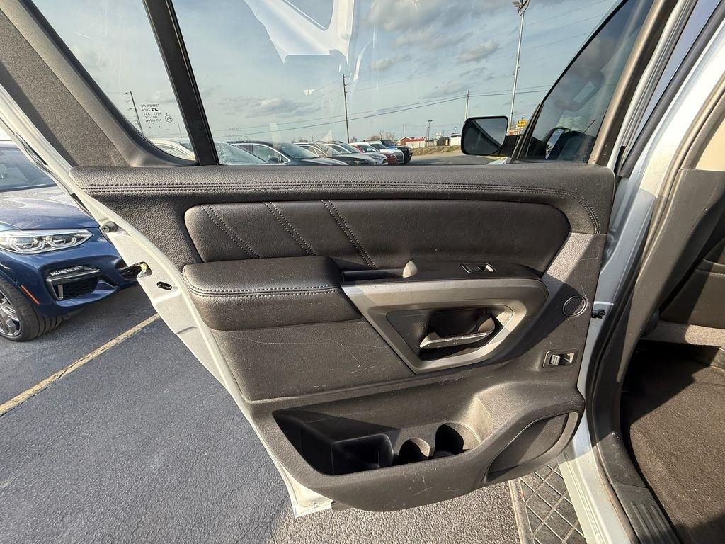 Nissan Armada SV 2WD 2015