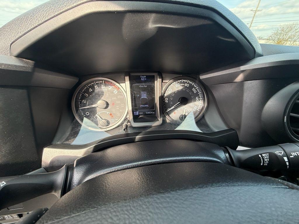 Toyota Tacoma SR5 Double Cab Long Bed V6 6AT 4WD 2023