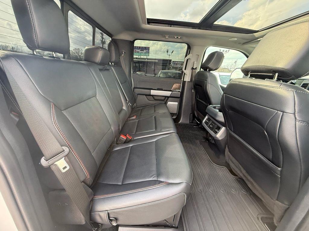 Ford F-250 SD Lariat Crew Cab 4WD 2024