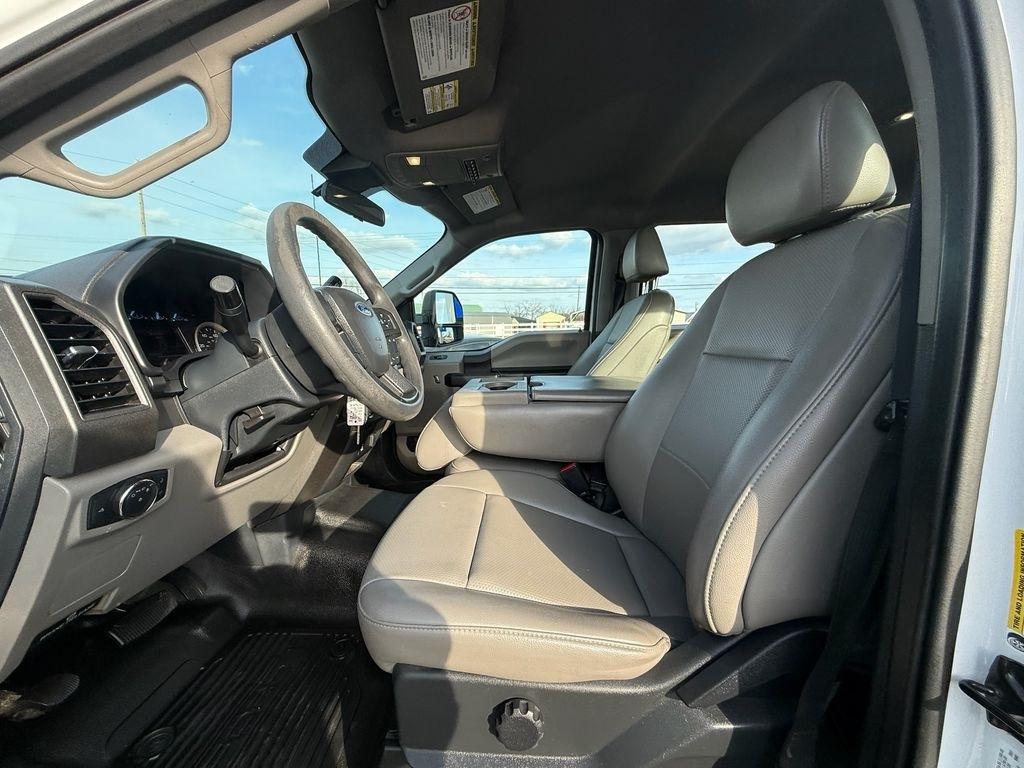 Ford F-350 SD XL Crew Cab Long Bed 4WD 2022