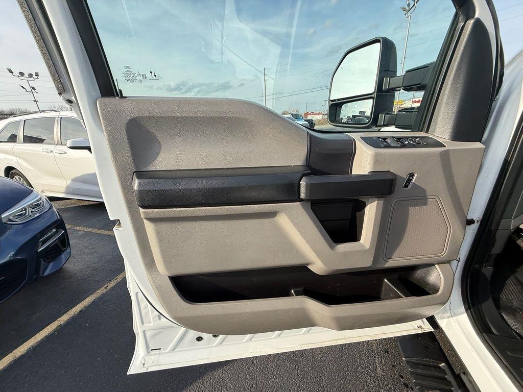 Ford F-350 SD XL Crew Cab Long Bed 4WD 2022