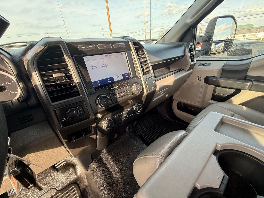 Ford F-350 SD XL Crew Cab Long Bed 4WD 2022