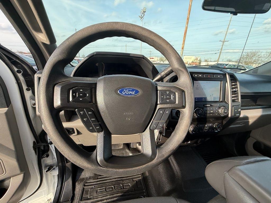 Ford F-350 SD XL Crew Cab Long Bed 4WD 2022