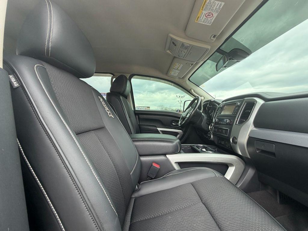 Nissan Titan XD PRO-4X Crew Cab 4WD Diesel 2018