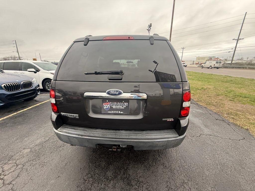 Ford Explorer XLT 4.0L 2WD 2007