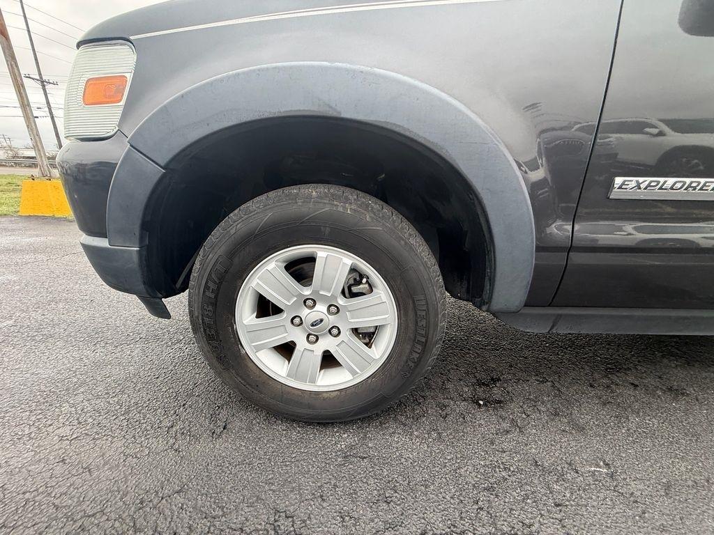 Ford Explorer XLT 4.0L 2WD 2007