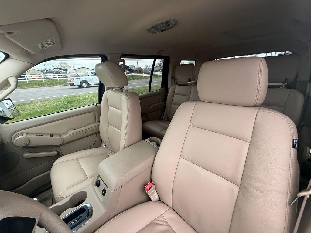 Ford Explorer XLT 4.0L 2WD 2007