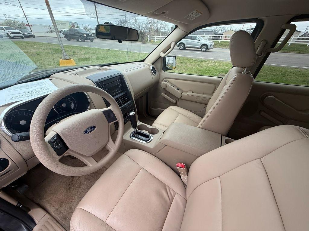 Ford Explorer XLT 4.0L 2WD 2007