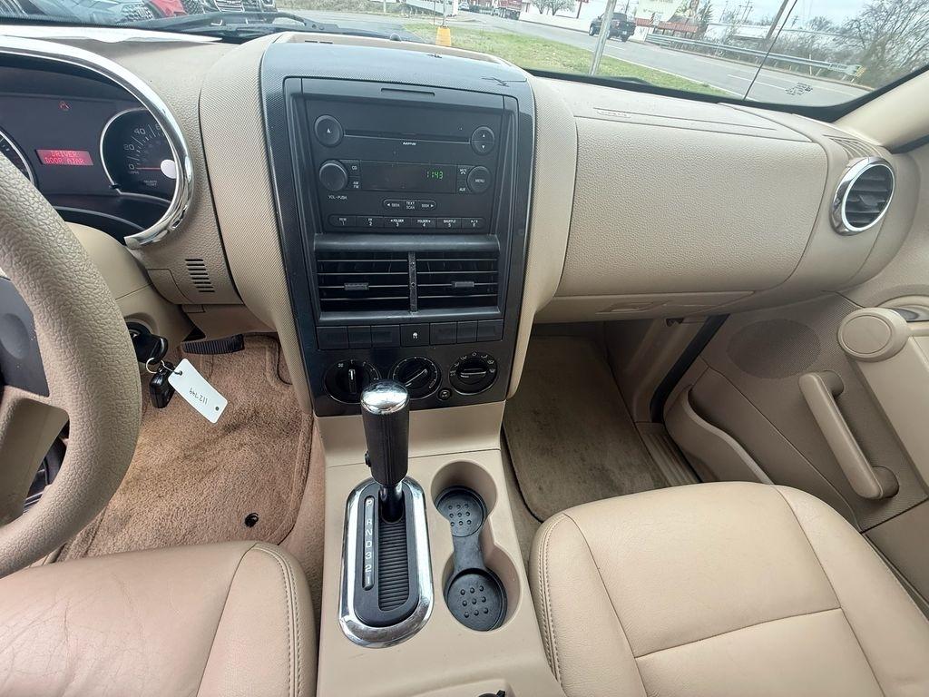 Ford Explorer XLT 4.0L 2WD 2007