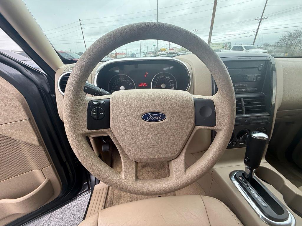Ford Explorer XLT 4.0L 2WD 2007
