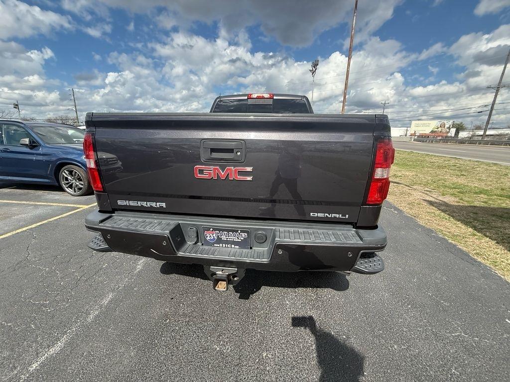 GMC Sierra 2500HD Denali Crew Cab 4WD 2015
