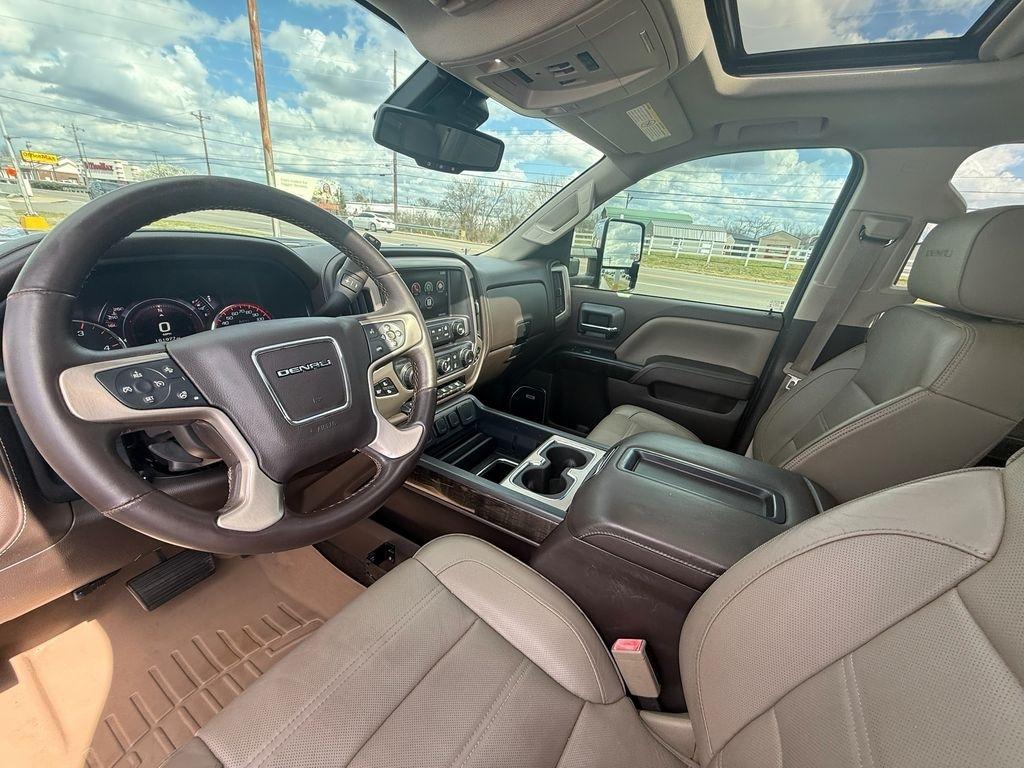 GMC Sierra 2500HD Denali Crew Cab 4WD 2015