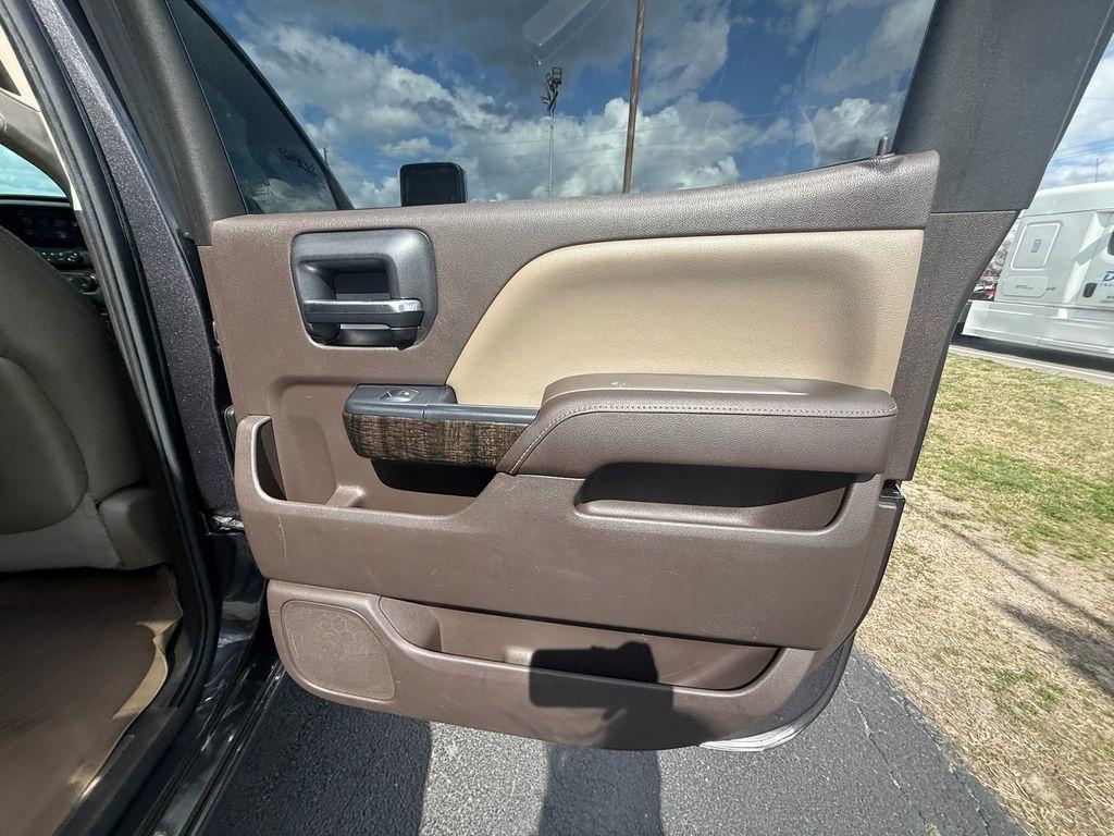 GMC Sierra 2500HD Denali Crew Cab 4WD 2015