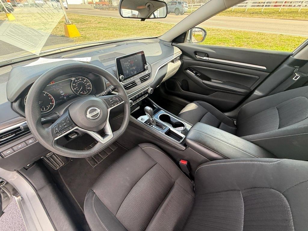 Nissan Altima 2.5 SV 2023