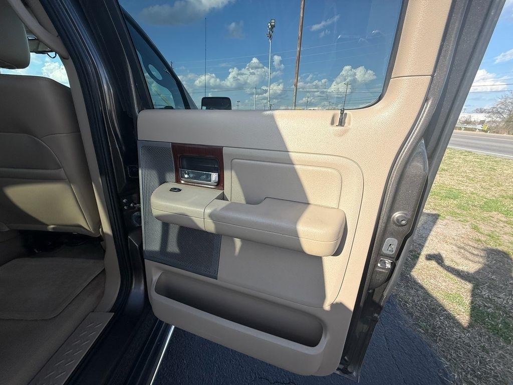 Ford F-150 Lariat SuperCrew 2WD 2008