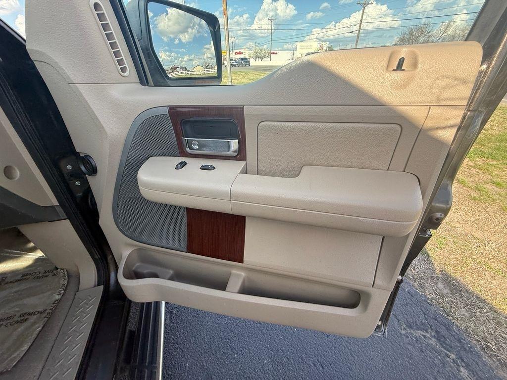 Ford F-150 Lariat SuperCrew 2WD 2008