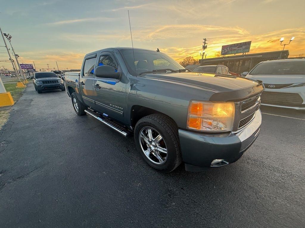 Chevrolet Silverado 1500 LS Crew Cab 2WD 2010