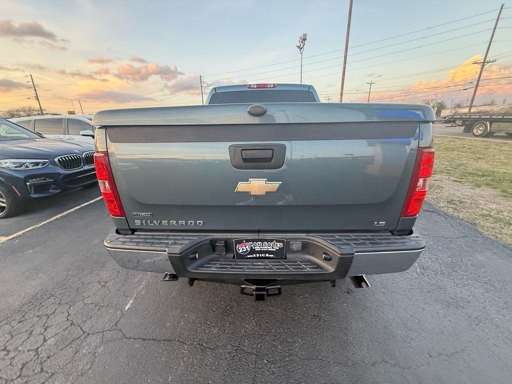 Chevrolet Silverado 1500 LS Crew Cab 2WD 2010