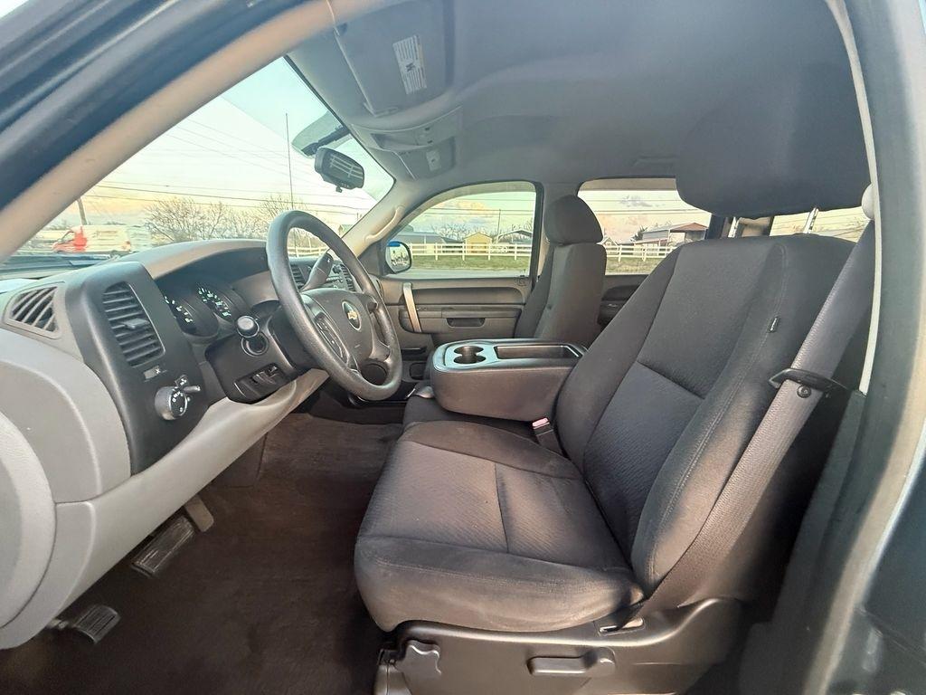 Chevrolet Silverado 1500 LS Crew Cab 2WD 2010