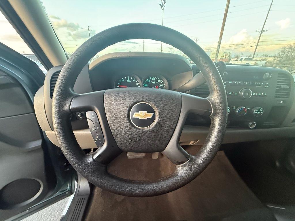 Chevrolet Silverado 1500 LS Crew Cab 2WD 2010