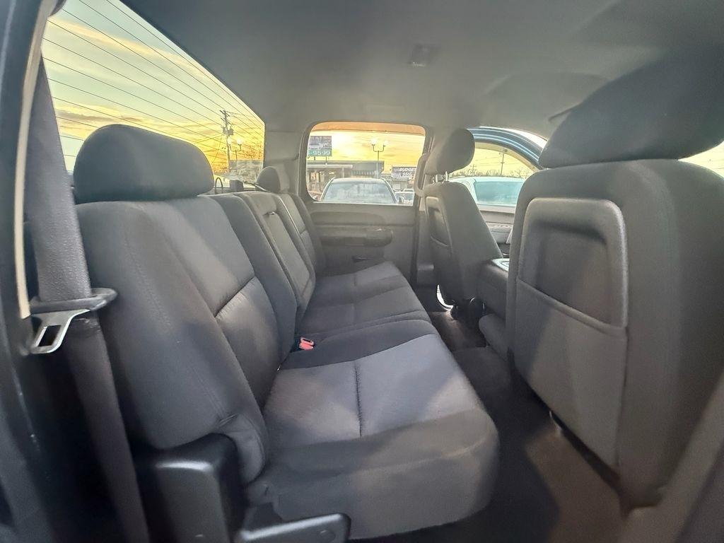 Chevrolet Silverado 1500 LS Crew Cab 2WD 2010