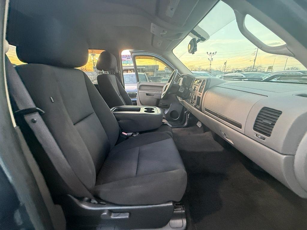 Chevrolet Silverado 1500 LS Crew Cab 2WD 2010