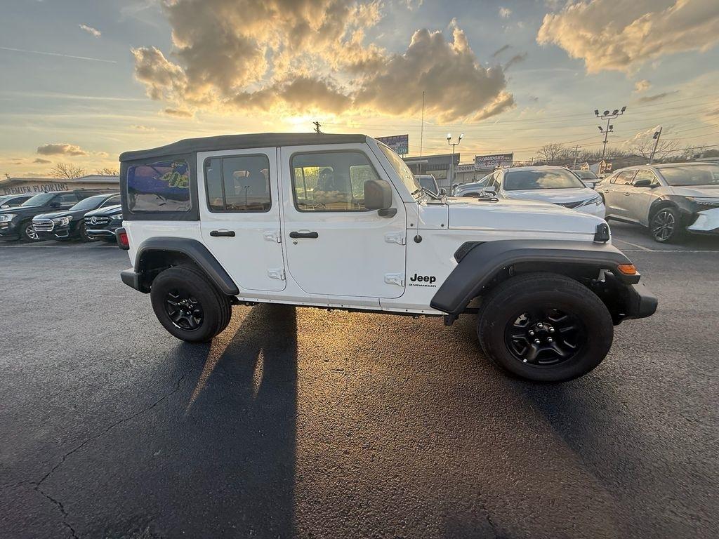 Jeep Wrangler Unlimited Sport 2023