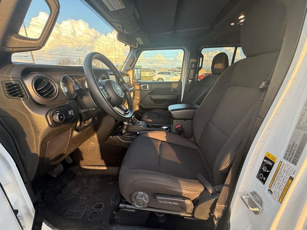 Jeep Wrangler Unlimited Sport 2023