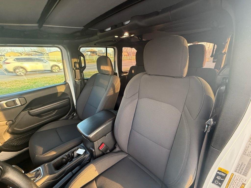 Jeep Wrangler Unlimited Sport 2023