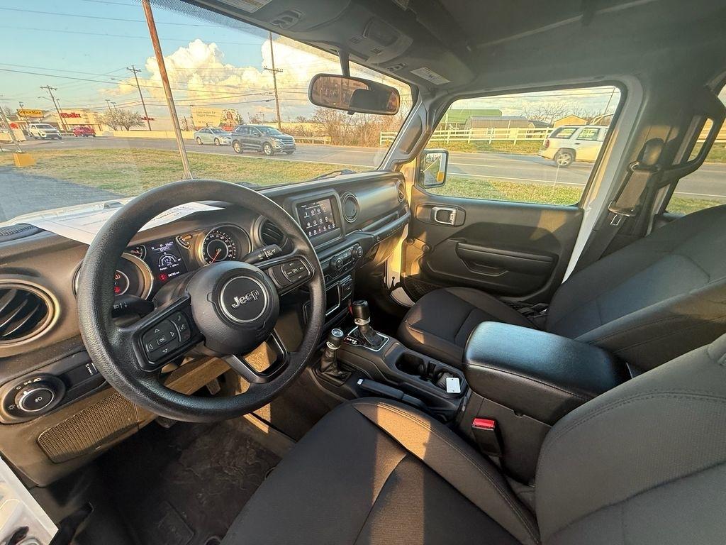 Jeep Wrangler Unlimited Sport 2023
