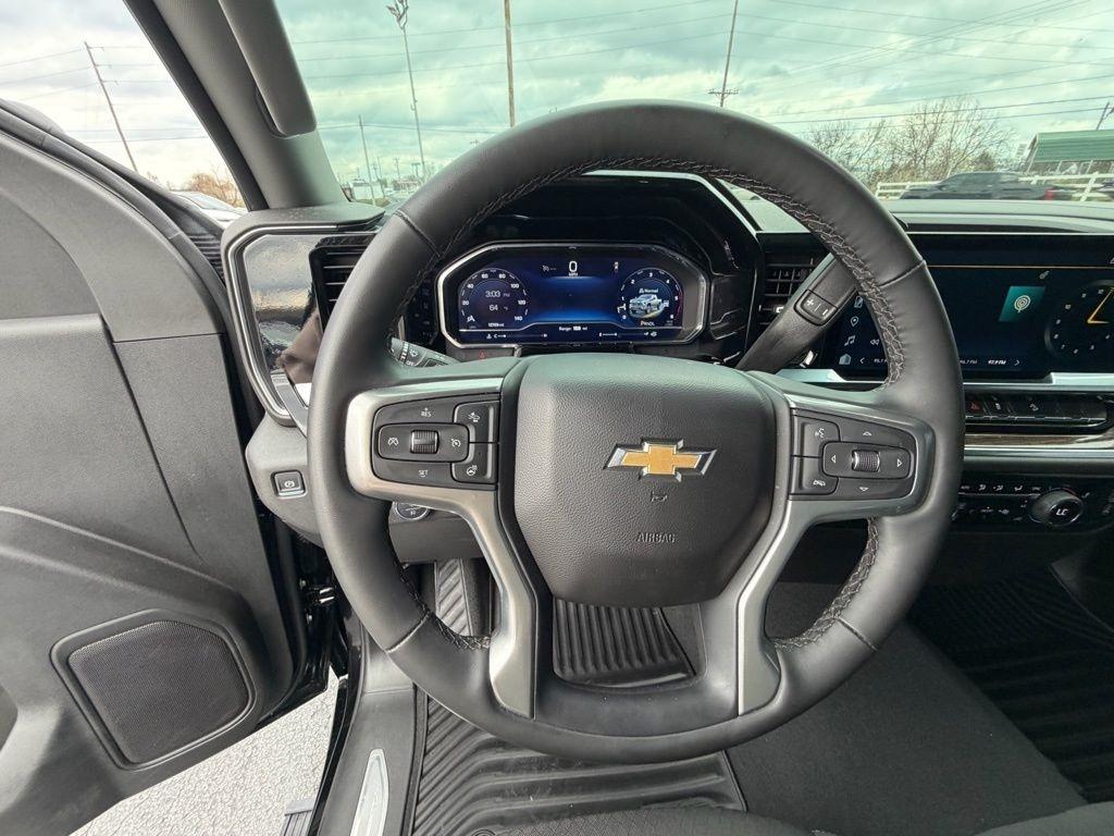 Chevrolet Silverado 3500HD LT Regular Cab 4WD 2025