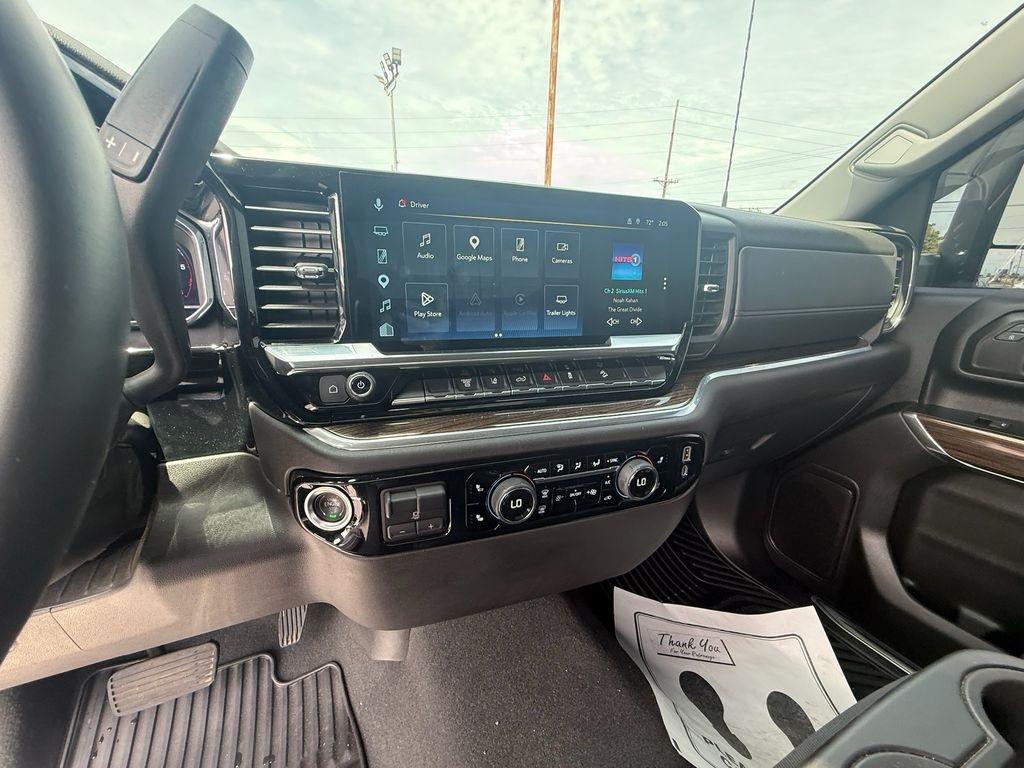 Chevrolet Silverado 3500HD LT Regular Cab 4WD 2025