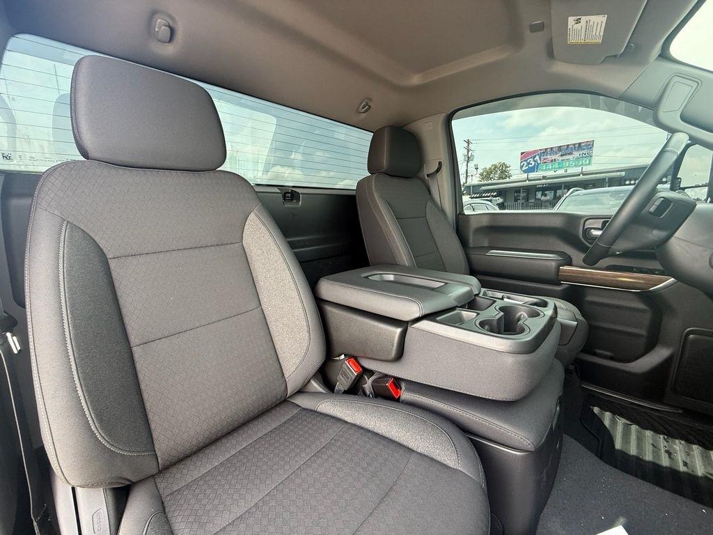 Chevrolet Silverado 3500HD LT Regular Cab 4WD 2025