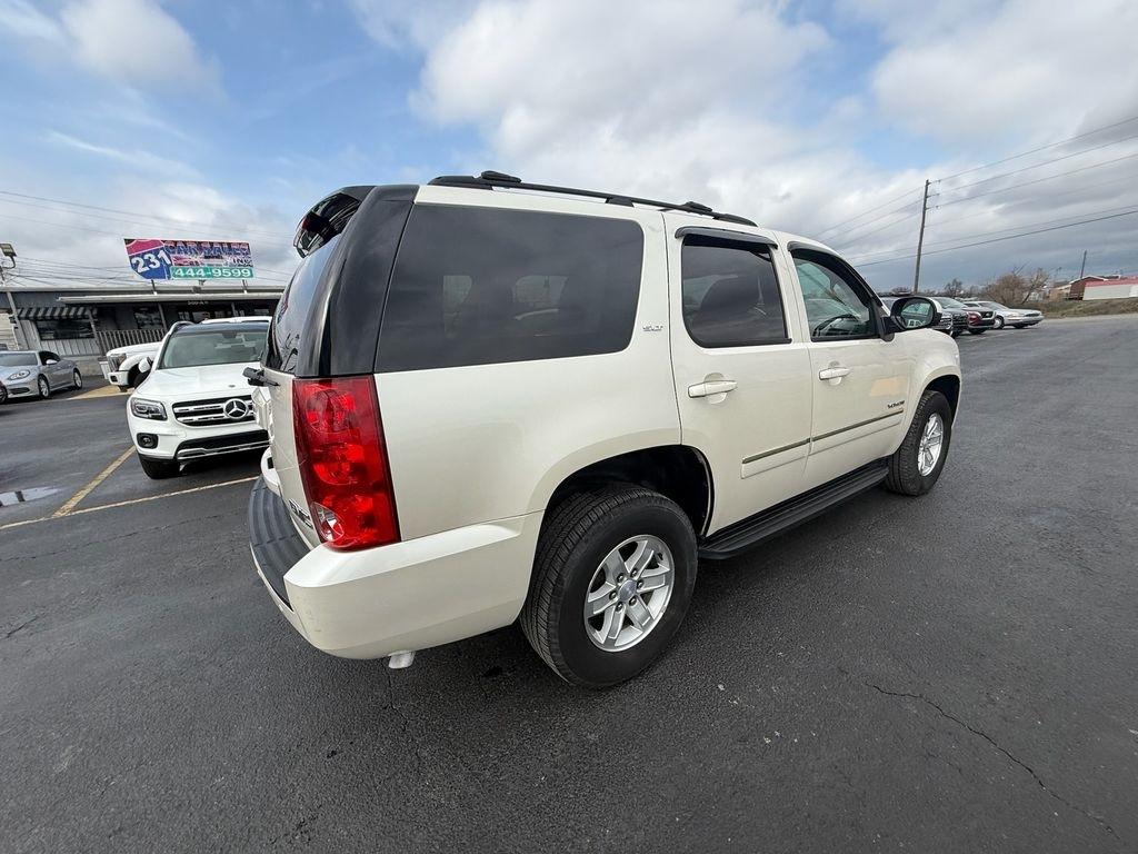 GMC Yukon SLT1 2WD 2011