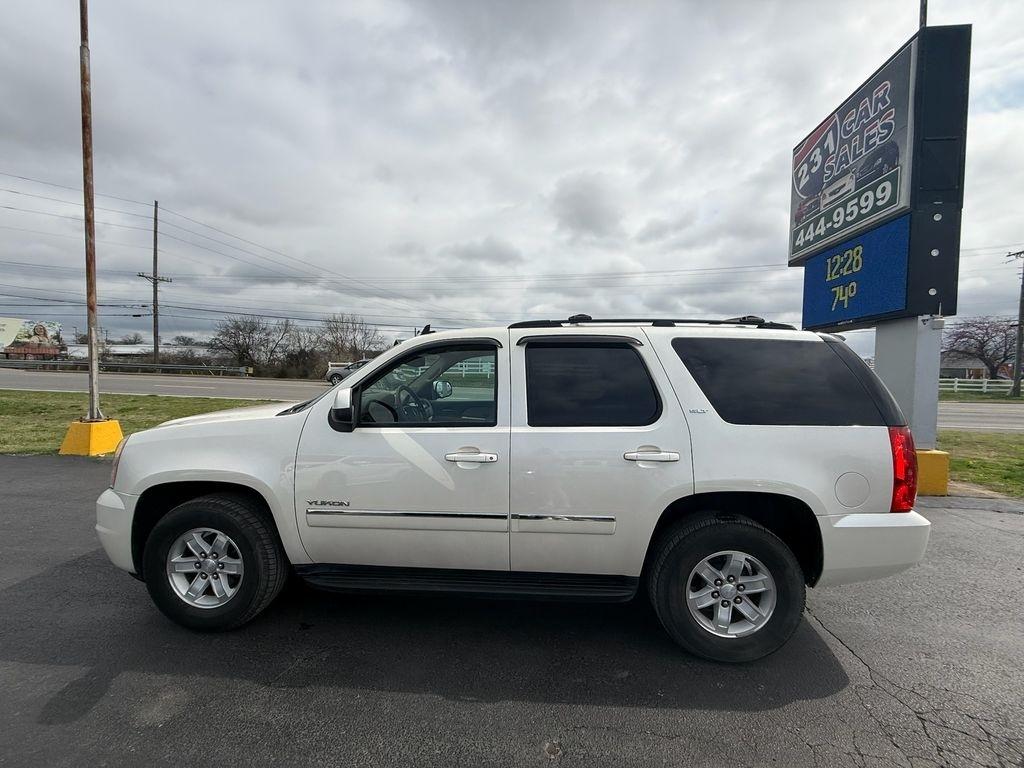 GMC Yukon SLT1 2WD 2011