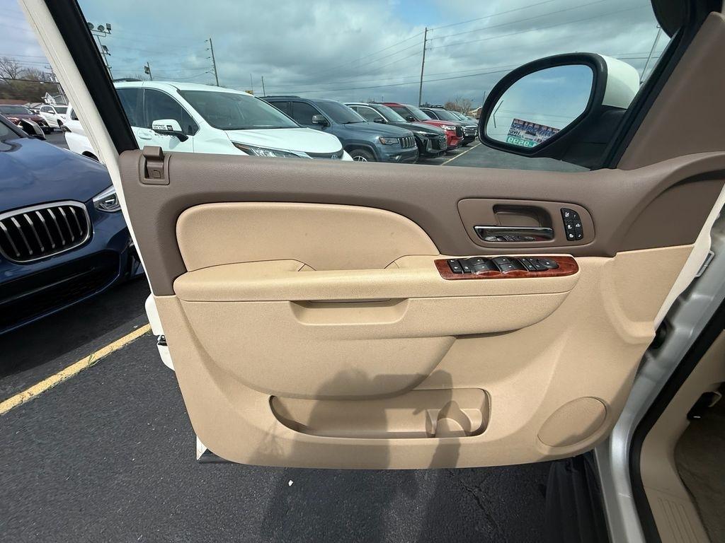 GMC Yukon SLT1 2WD 2011