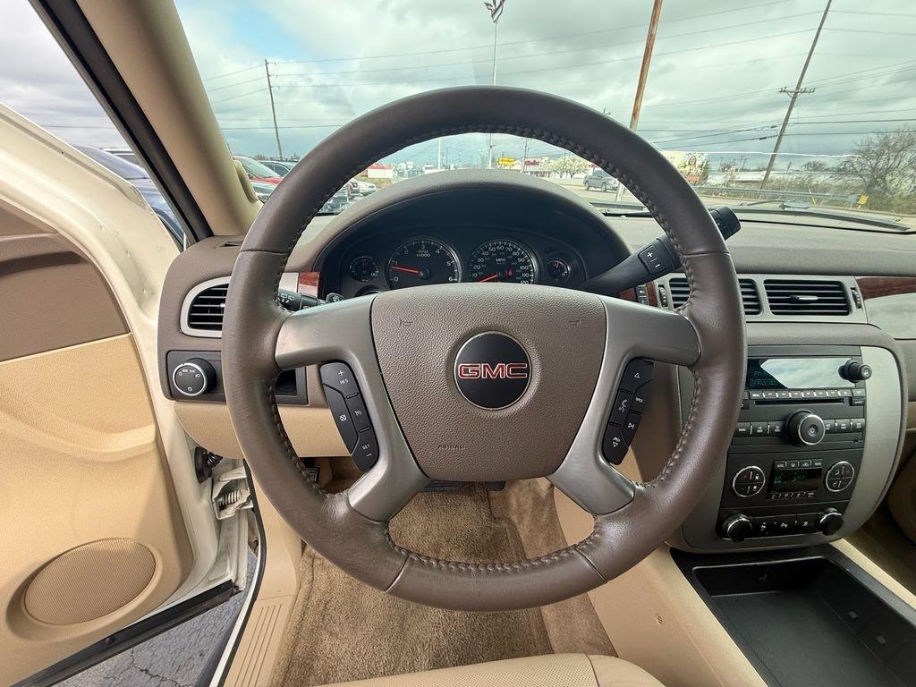 GMC Yukon SLT1 2WD 2011