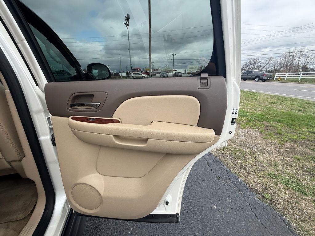 GMC Yukon SLT1 2WD 2011