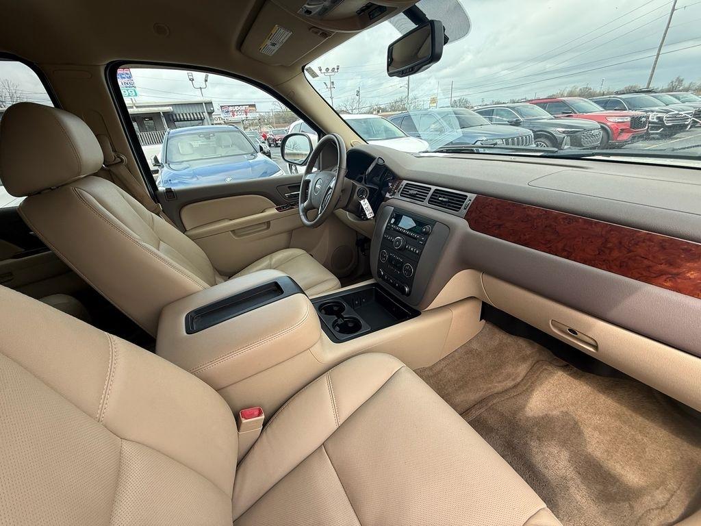 GMC Yukon SLT1 2WD 2011