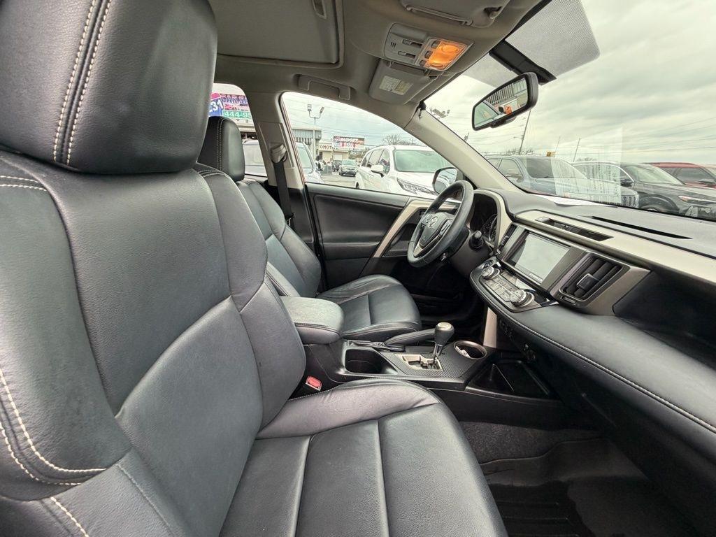 Toyota RAV4 Limited FWD 2015