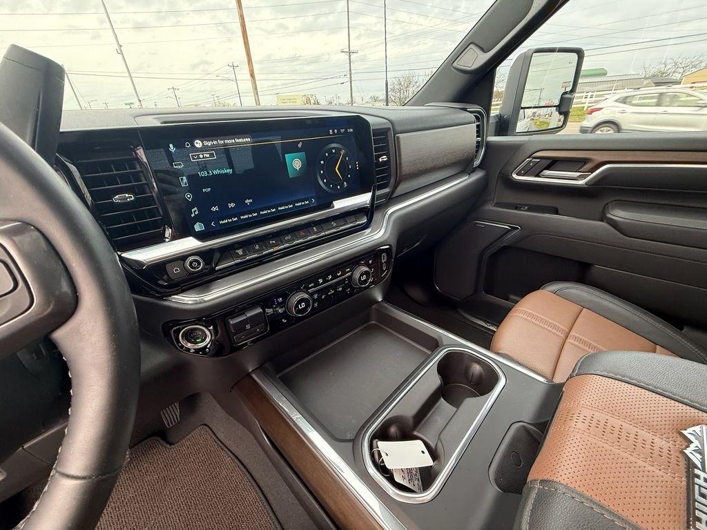 Chevrolet Silverado 2500HD  2025