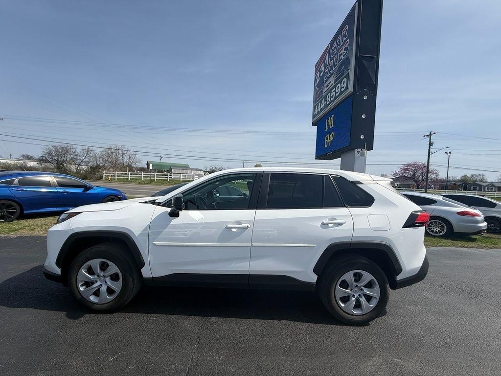 Toyota RAV4 LE AWD 2024