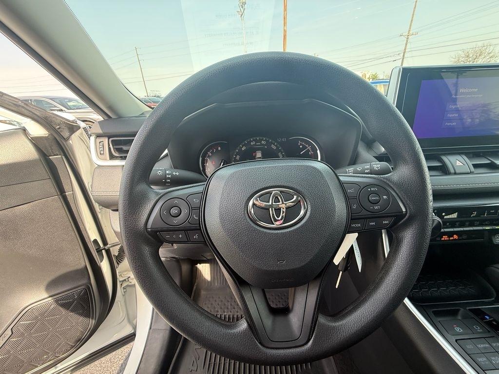 Toyota RAV4 LE AWD 2024