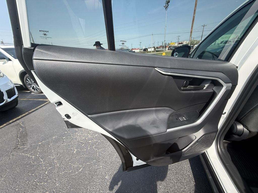 Toyota RAV4 LE AWD 2024