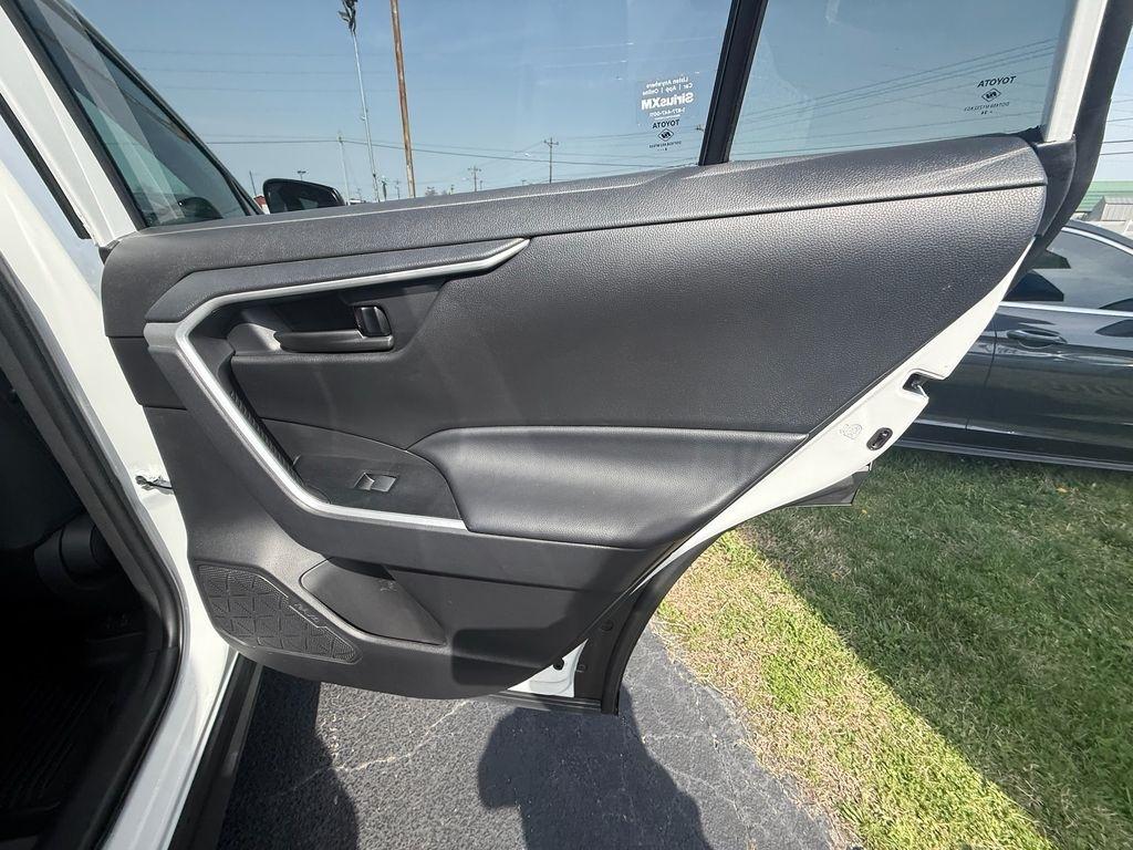 Toyota RAV4 LE AWD 2024