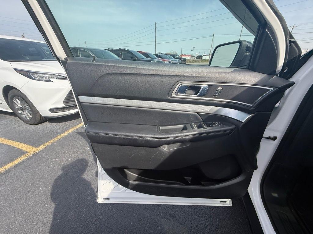 Ford Explorer XLT 4WD 2017