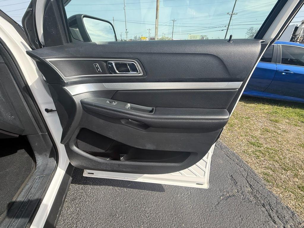 Ford Explorer XLT 4WD 2017