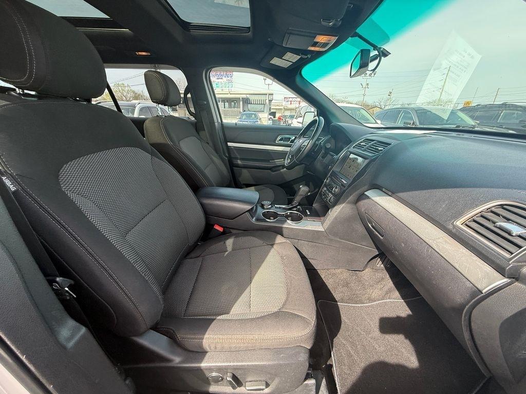 Ford Explorer XLT 4WD 2017
