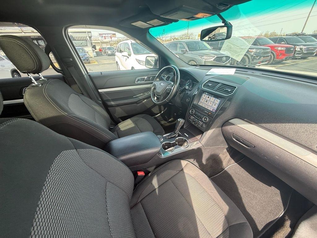 Ford Explorer XLT 4WD 2017