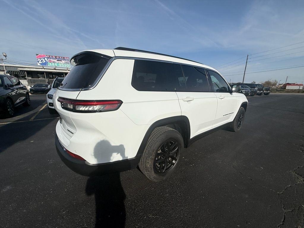 Jeep Grand Cherokee L Laredo 4WD 2023